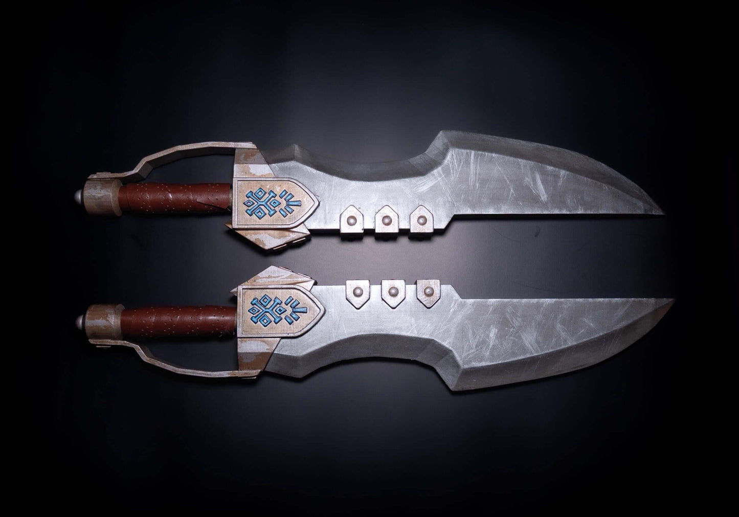 Monster Hunter Dual Blades side view above and below laid together